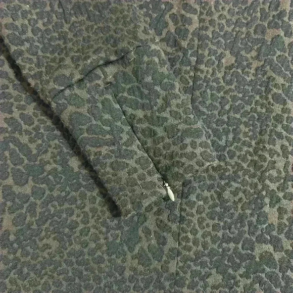 LUCY Cheetah Print 1/2 Zip Pullover Sweater - Picture 4 of 8